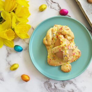 Sicilian Easter Bread with Eggs - Cuddura 2 Sicilian Easter Cookies