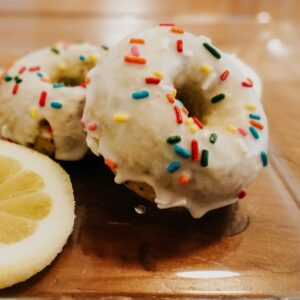 Lemon & Poppy Seed Baked Donuts 2 close up, lemon & poppy seed baked donuts