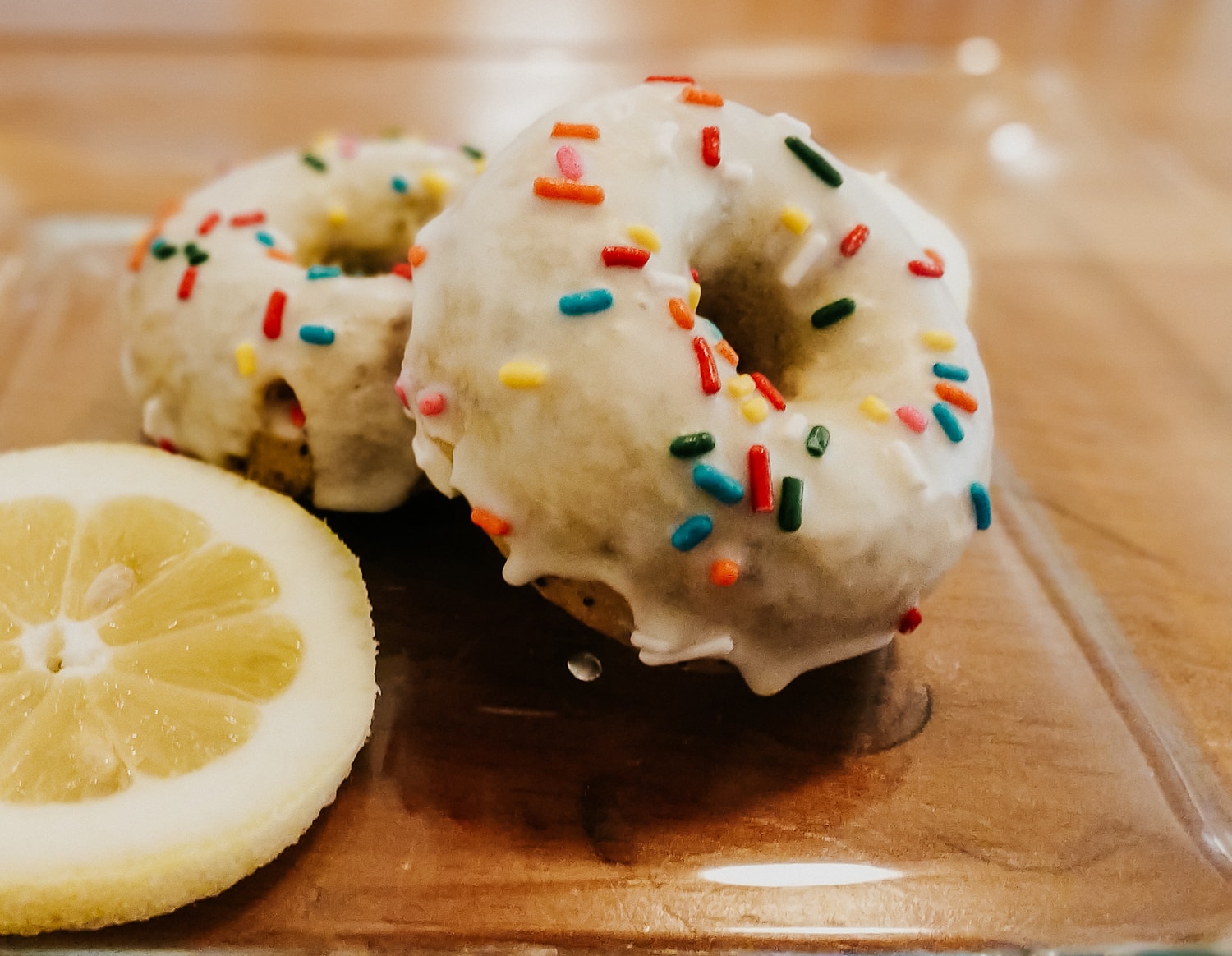 close up, lemon & poppy seed baked donuts