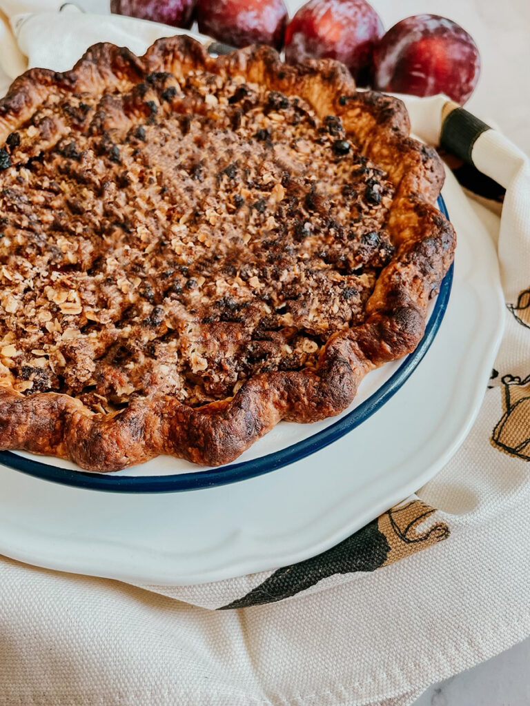 Plum Streusel Pie 1