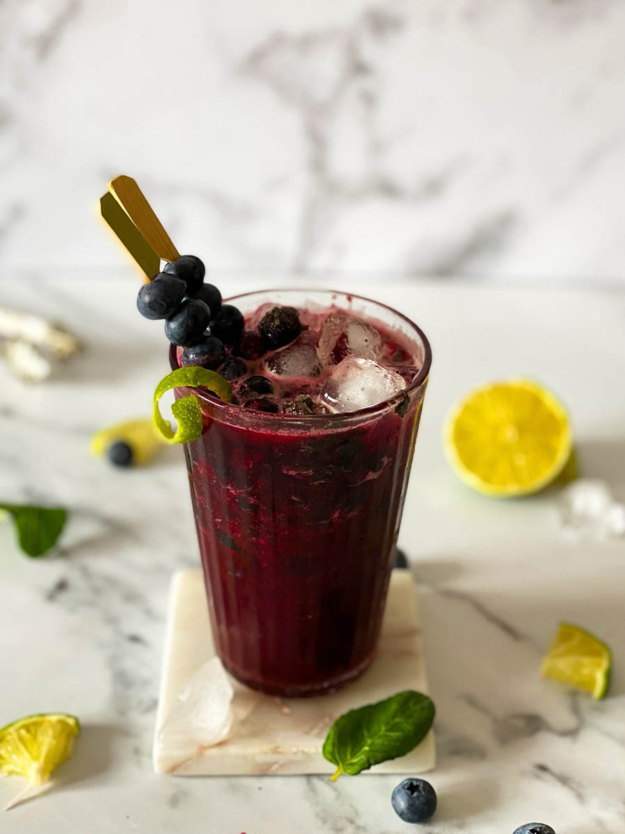 Delicious Blueberry Mojito Mocktail Recipe 3 blueberry mojito mocktail1