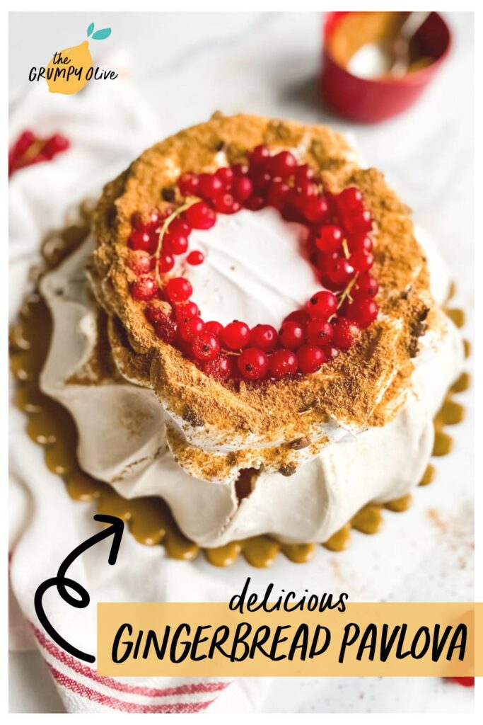 Gingerbread Pavlova, Delicious Christmas Dessert 9 gingerbread pavlova